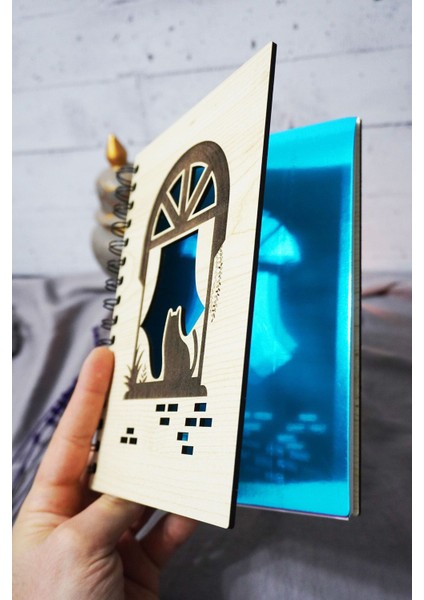 Kedi Desenli Ahşap Kapaklı Defter - Noktalı Defter - Ajanda - Okul Defteri (A5 - 120 Sayfa) fiyatları