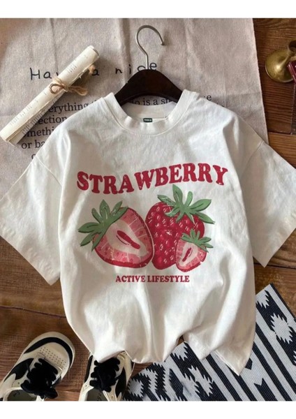 Strawberry Baskılı Kadın Tshirt - %100 Pamuk Kumaş - Oversize Beden- Caglisa