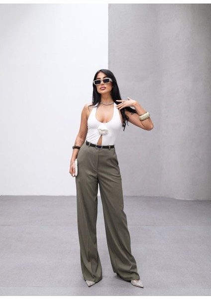 Poly Viscose Yüksek Bel Kemerli̇ ve Dökümlü Palazzo Pantolon (Kemer Dahi̇l)