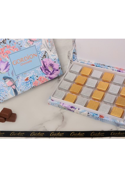 Gordion Altın & Gümüş Madlen Çikolata Kutusu 500 gr - Zarafet ve Şıklık!