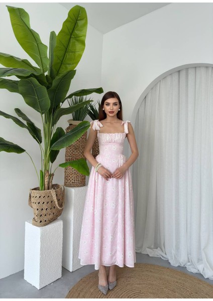 Kalın Askılı Papatya Desenli Kadın Kloş Elbise