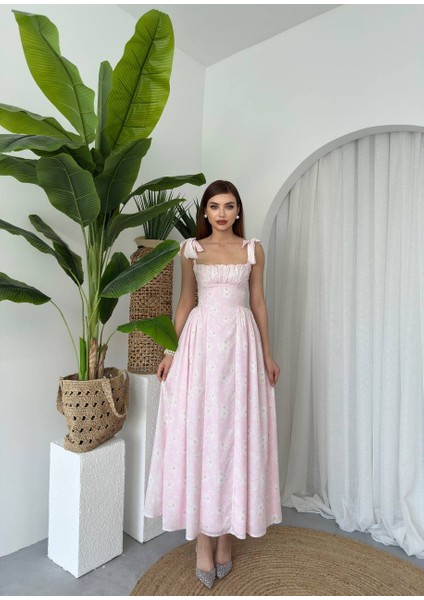 Kalın Askılı Papatya Desenli Kadın Kloş Elbise modelleri