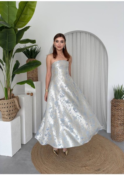 Saten Jakarlı Tasarım Kloş Straplez Prenses Elbise
