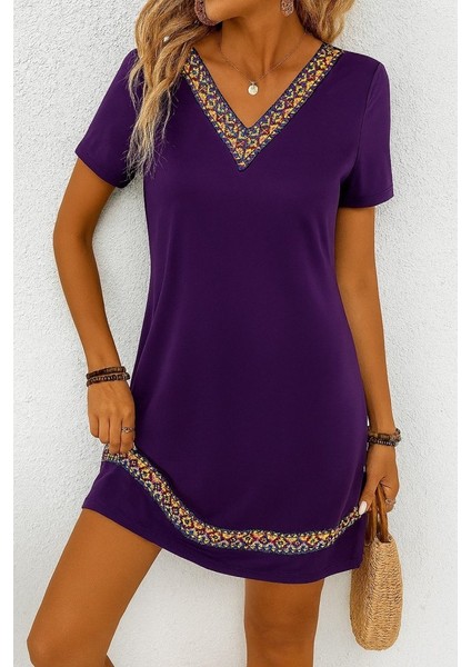 Kadın Kısa Kollu V Yakalı Etnik Desen Şerit Detaylı Viskon Elbise fırsatları