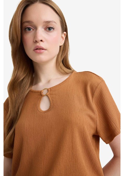 Bisiklet Yaka Basic Düz Bürümcük Kısa Kollu Tişört C0194AX25SP fırsatları