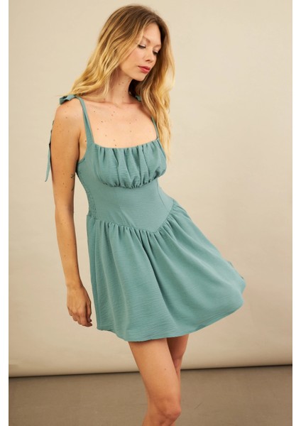 Kadın Çağla Yeşili Sırtı Gipeli Mini Elbise YEL221688 fırsatları