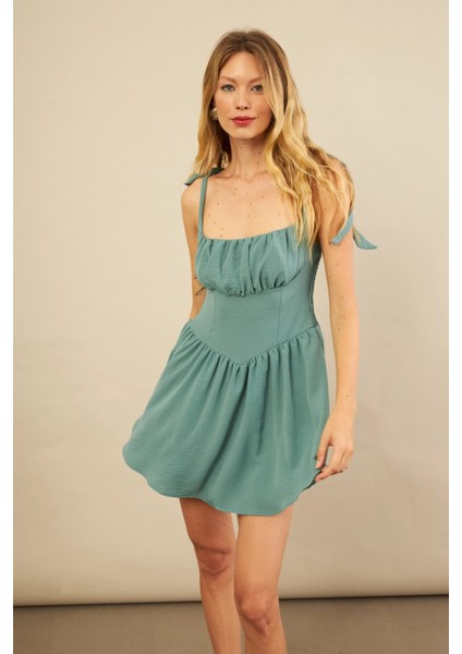 Kadın Çağla Yeşili Sırtı Gipeli Mini Elbise YEL221688 indirimleri
