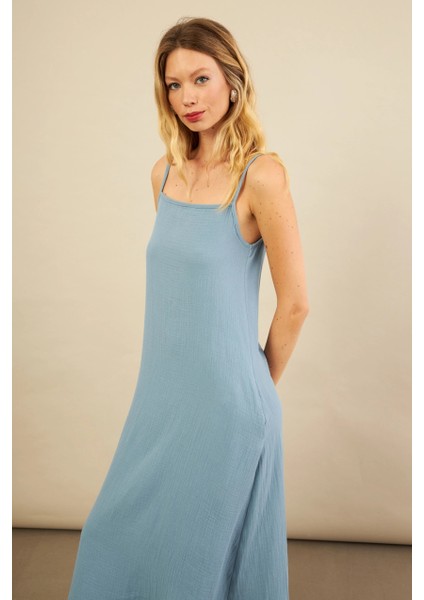 Kadın İndigo Cepli İp Askılı Midi Müslin Elbise BTY100 indirimleri