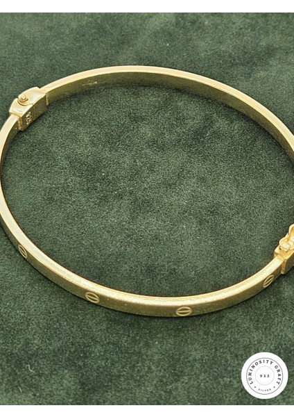 4mm 925 Ayar Gümüş Modern Çivili Düz Model Kadın Kelepçe Bileklik fiyatları