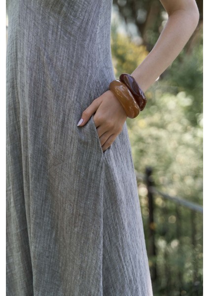 Cinas Askılı Uzun Kahve Keten Elbise