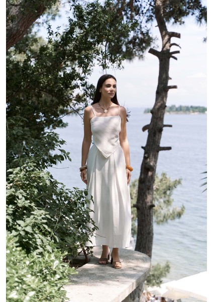 Kita Üçgen Detay Çizgili Ekru Keten Crop