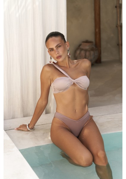 Balisya Tek Omuz Asimetrik Lila Bikini Üstü