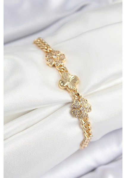 Pirinç Zirkon Taşlı Yonca Model Gold Renk Kadın Bileklik - TJ-BB7557