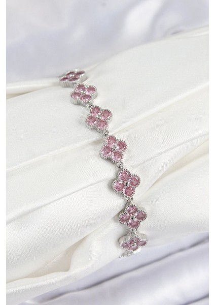 Pirinç Pembe Zirkon Taşlı Yonca Model Gümüş Renk Vıp Seri Kadın Bileklik - TJ-BB7516
