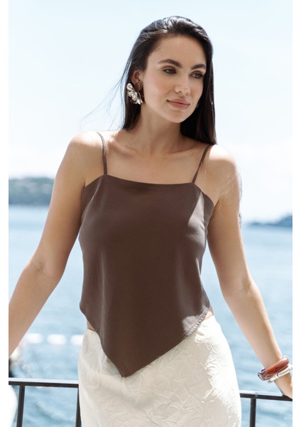 Alytih Üçgen Detay Soft Kahve Crop