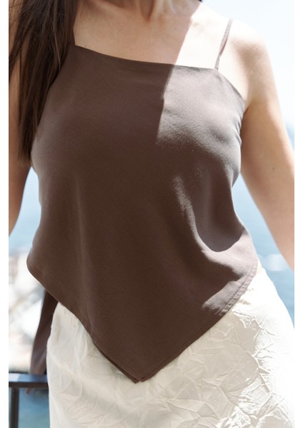 Alytih Üçgen Detay Soft Kahve Crop
