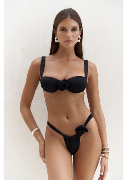 Larasis Çiçek Detaylı Siyah Bikini Altı