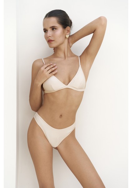 Bintang Düz Kesim Bej Bikini Altı