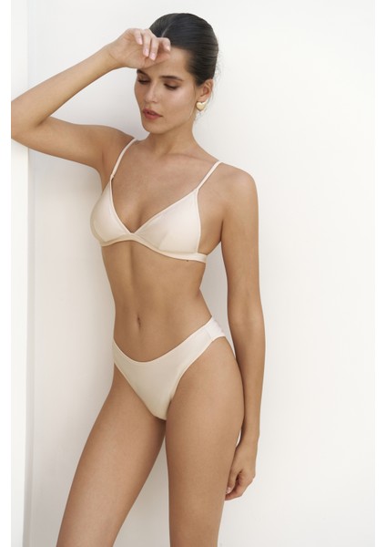 Bintang Düz Kesim Bej Bikini Altı