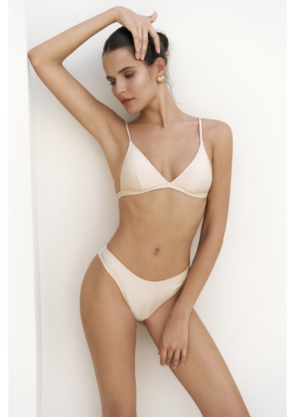 Bintang Düz Kesim Bej Bikini Altı