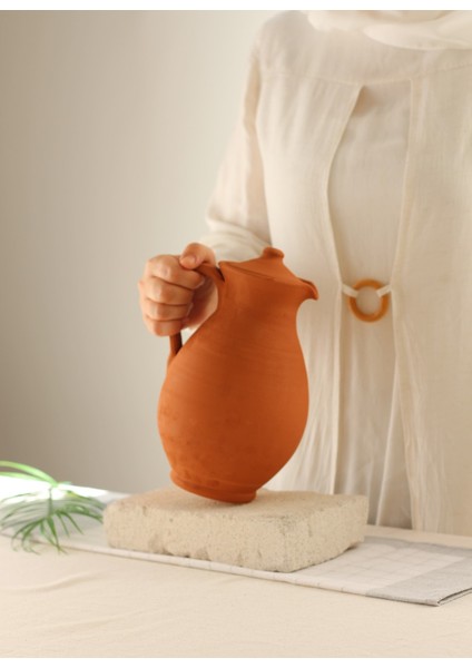 Klasik El Yapımı Sırsız Toprak Sürahi