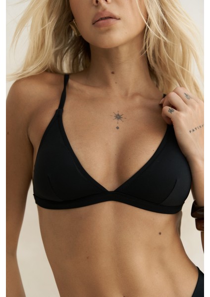 Bagus Askılı Üçgen Siyah Bikini Üstü modelleri
