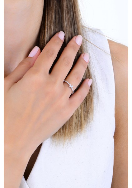 Gümüş Rodyumlu Zirkon ve Sedef Taşlı Mini Kelebek Yüzük fiyatları