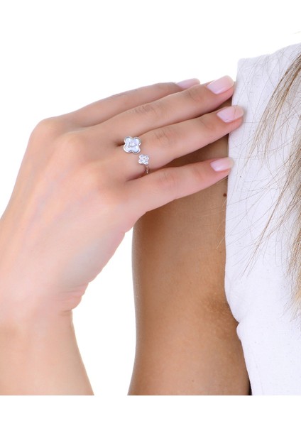 Gümüş Rodyumlu Zirkon ve Sedef Taşlı Twin Clovers (Yonca) Ayarlamalı Yüzük fiyatları