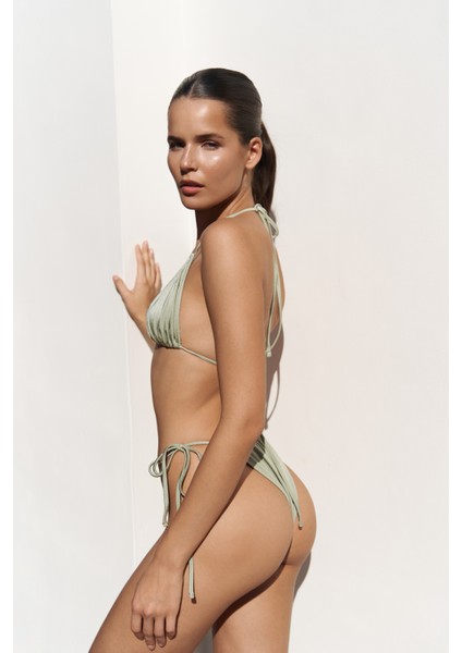 Cahya Bağlamalı Yeşil Üçgen Bikini Üstü