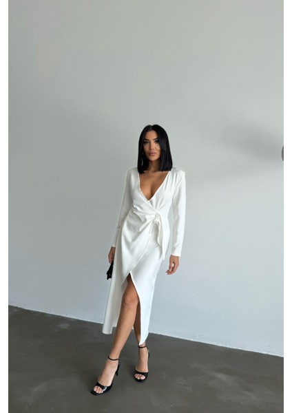 Ipeksi Kruvaze Broş Detaylı Elbise - Beyaz