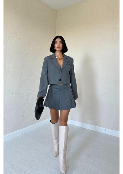 Ipeksi Gri Bomber Ceket ve Pileli Etek Takım