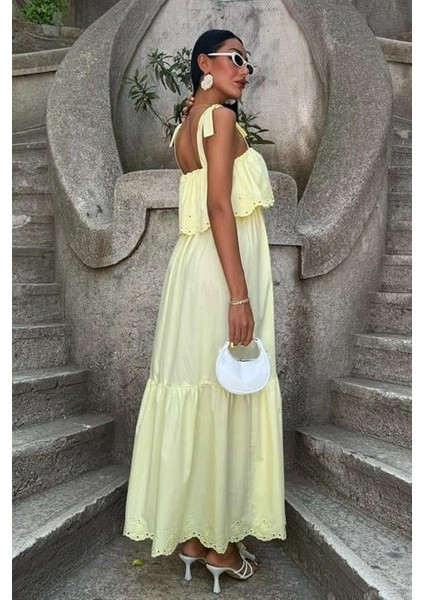 Ipeksi Etek Ucu Brode Nakışlı Boyundan Bağlamalı Elbise 2881