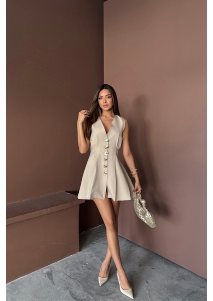Ipeksi Kolsuz Gold Düğme Elbise Pens ve Pileli Kısa - Bej