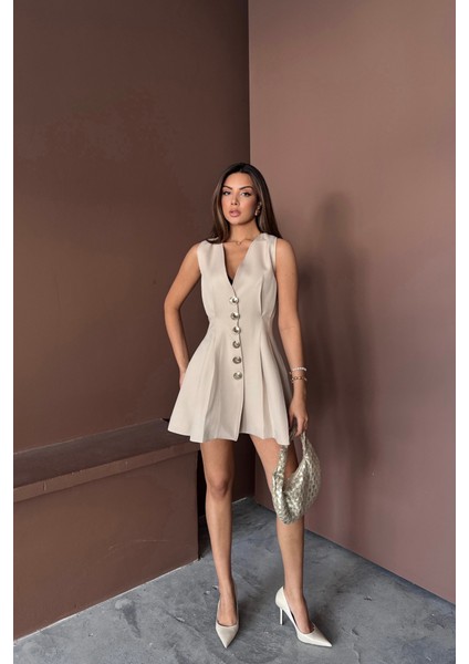 Ipeksi Kolsuz Gold Düğme Elbise Pens ve Pileli Kısa - Bej fiyatları