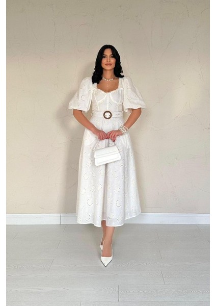 Ipeksi Ekru Göğüs Kup Detaylı Kemerli Brode Elbise