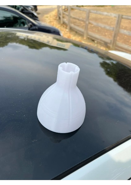 Tesla Model Y Cam Suyu Hunisi - Pratik Dökmeden Dolum