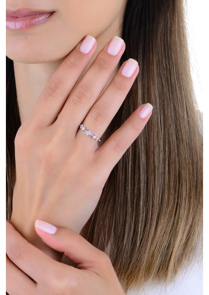 Gümüş Rodyumlu Zirkon Taşlı Parıltılı Yıldız Tozu Yüzük modelleri