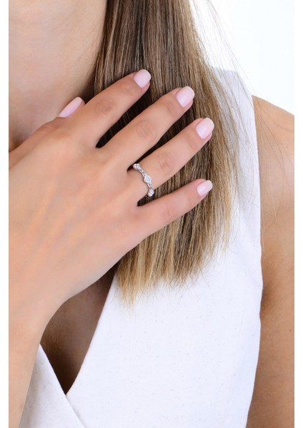 Gümüş Rodyumlu Zirkon Taşlı Örgülü Yonca Tamtur Yüzük fiyatları