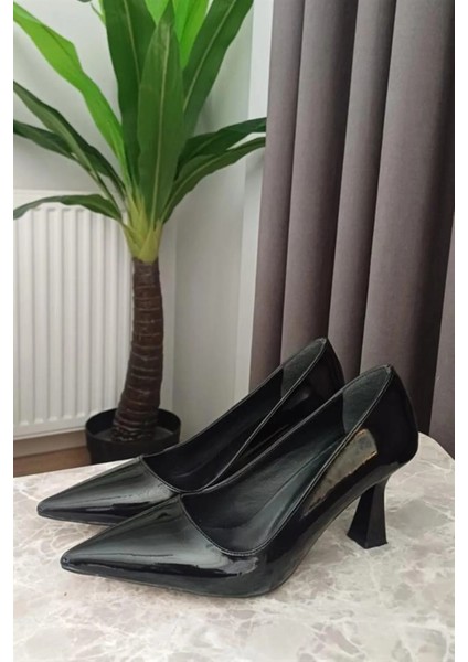 Siyah Kadın Klasik Topuklu Ayakkabı indirimleri