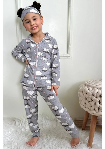 Kuzu ve Bulut Desenli Kız Çocuk Gömlek Yaka Düğmeli Gri Pijama Takımı
