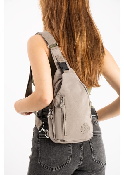 Kadın Krinkıl Kumaş Suya Dayanıklı Çapraz Askılı Vizon Renk Body Bag modelleri