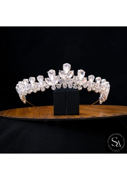 Kristal Taşlı Şık ve Zarif Gelin Tacı ve Saç Aksesuarı fiyatları