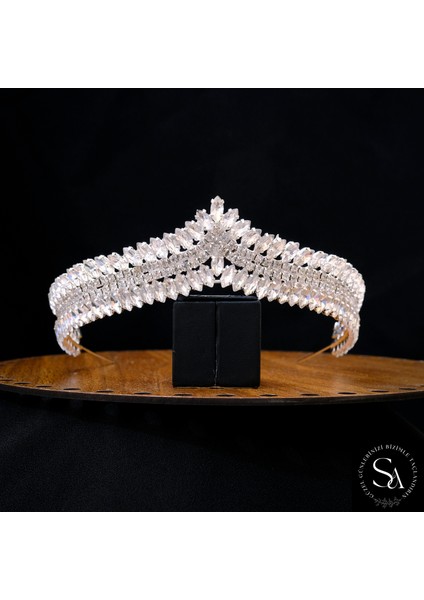 Kristal Taşlı Şık ve Zarif Gelin Tacı fiyatları