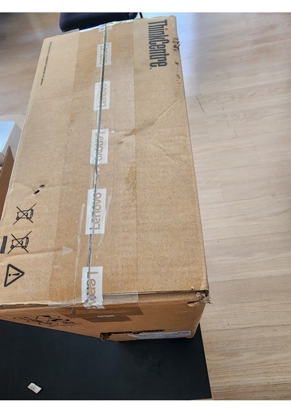 ThinkCentre Neo 50S 11T000ESTX i5-12400 8 GB 512 GB SSD UHD Graphics 730 Masaüstü Bilgisayar