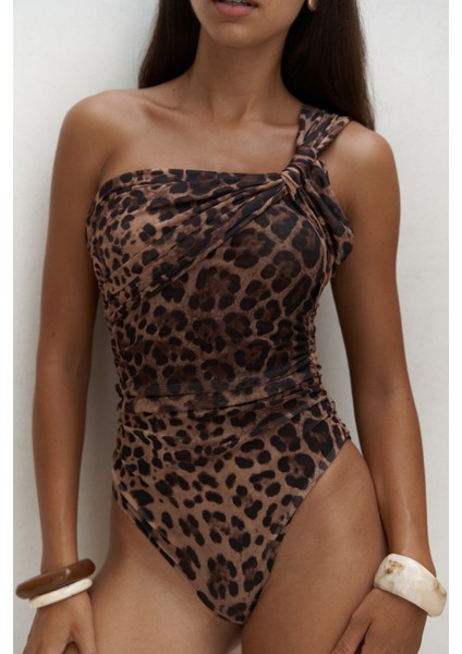 Kibetinosella Tek Omuz Leopar Desenli Body