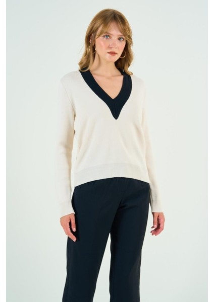 Ipeksi V Yaka Triko Kazak - Krem-Siyah fiyatları