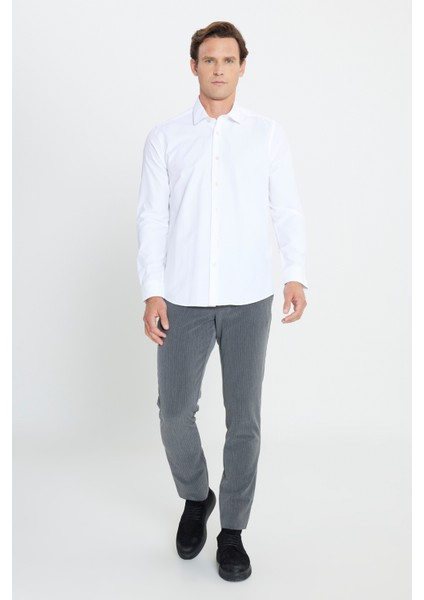 AC&Co / Altınyıldız Classics Erkek Beyaz Ütülemesi Kolay Slim Fit Dar Kesim Klasik Yaka Pamuklu Gömlek