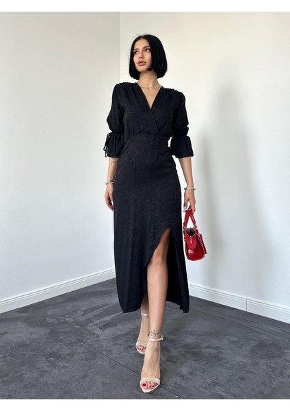 Ipeksi Siyah Yırtmaçlı Jakar Elbise