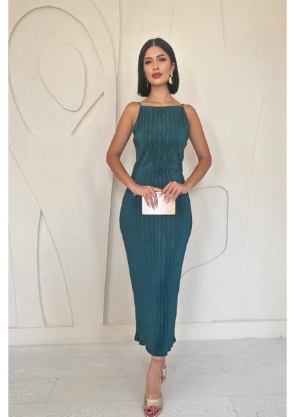 Ipeksi Zümrüt Piliseli Halter Boyun Elbise