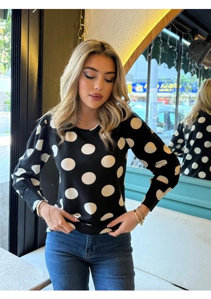 Ipeksi Kadın Uzun Kollu Bisiklet Yaka Kollar Geniş Kol Ağzı Manşetli Iki Düğmeli Detay Krep Bluz